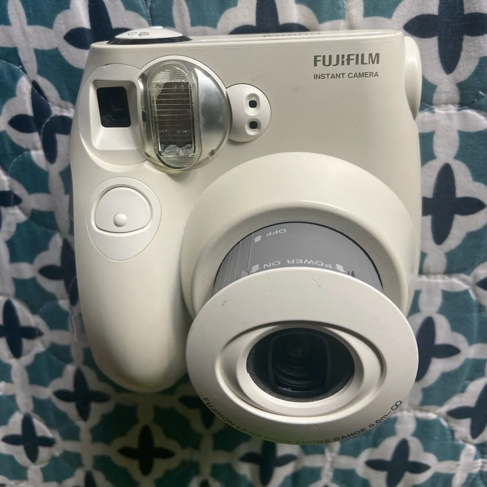 Fujifilm instax mini 7s instant camera